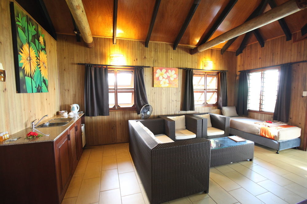 Uprising Beach Resort Пасифик-Харбор Экстерьер фото